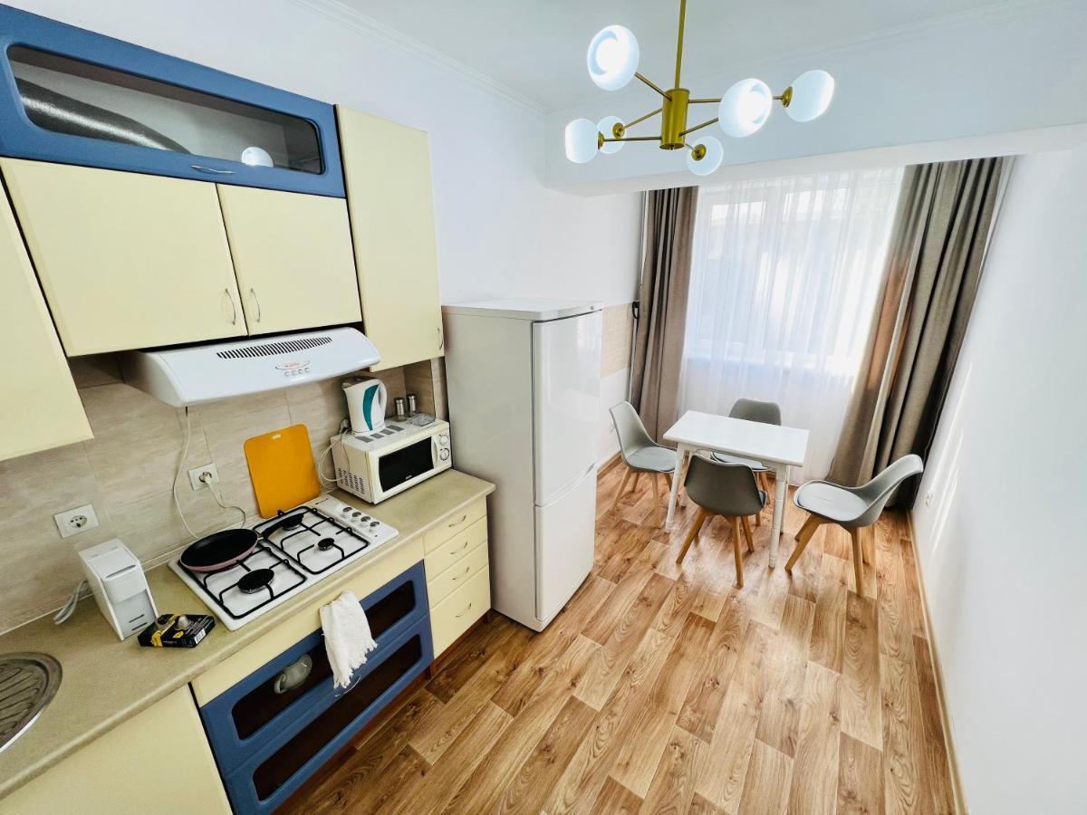 Evita Apartment Bishkek Exterior photo