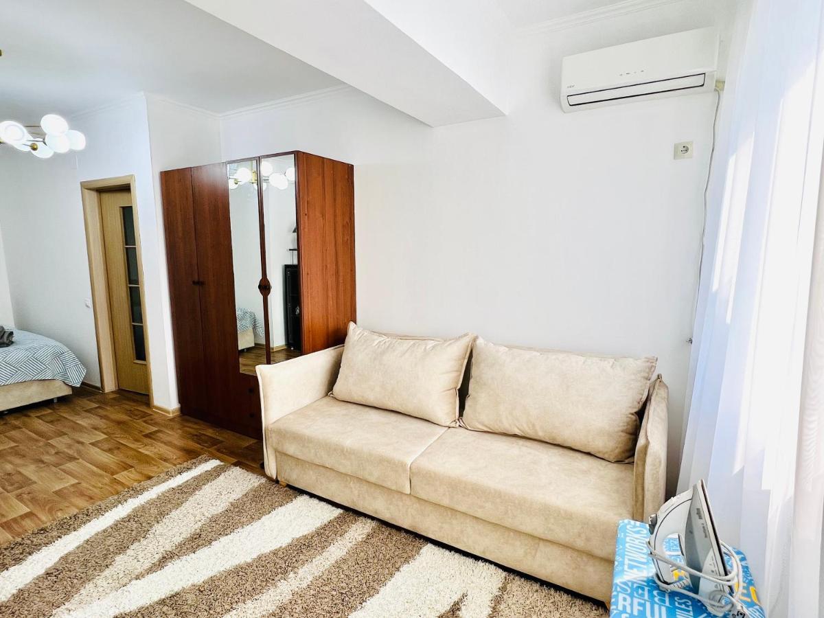 Evita Apartment Bishkek Exterior photo